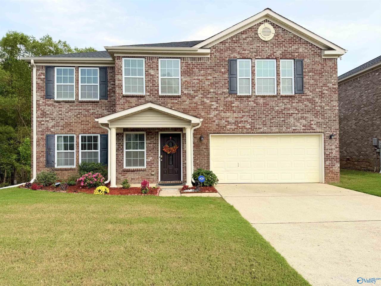 222 Laramie Circle - Photo 1