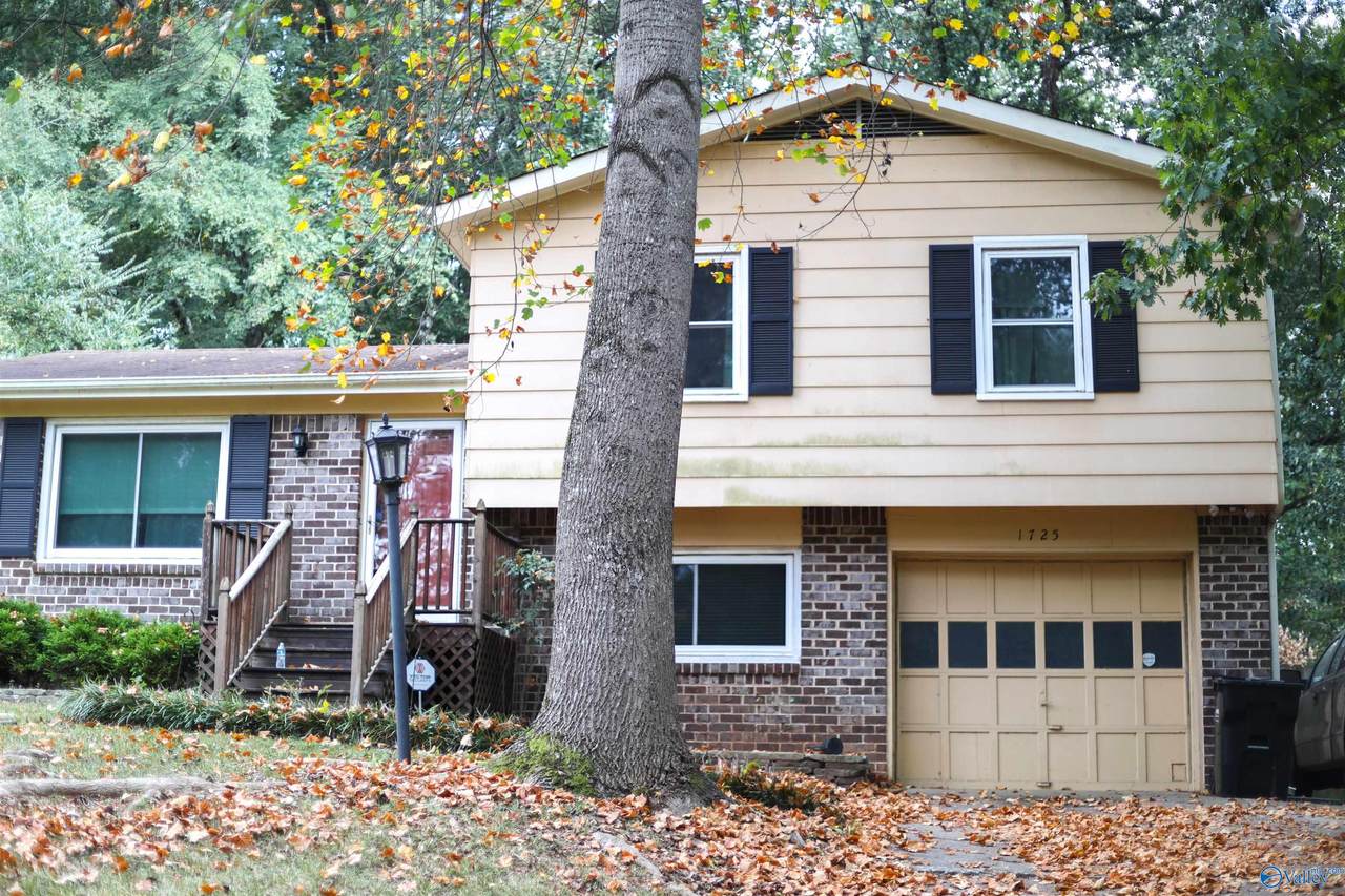 1725 Brewster Road - Photo 1