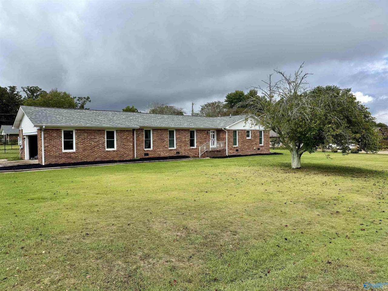 903 Ron Avenue - Photo 1