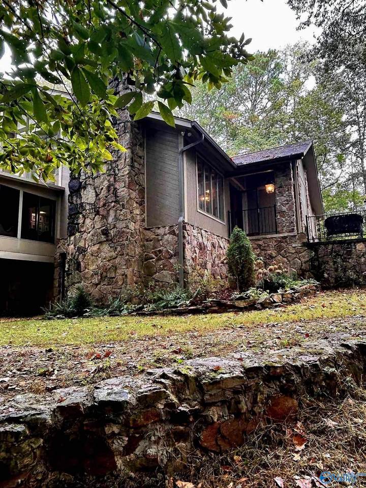 1448 Grace Avenue - Photo 1