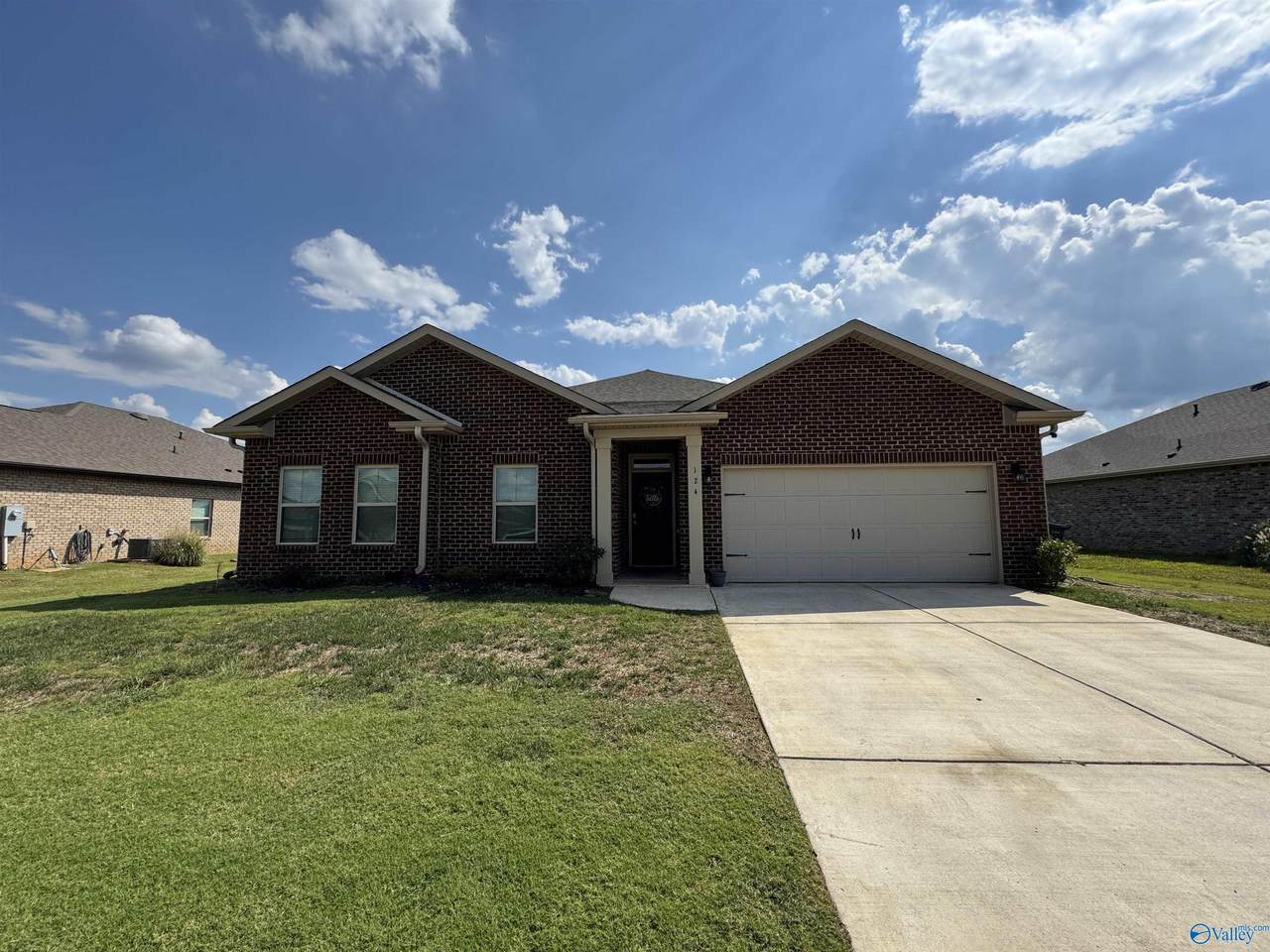 124 Blackburn Trace - Photo 1