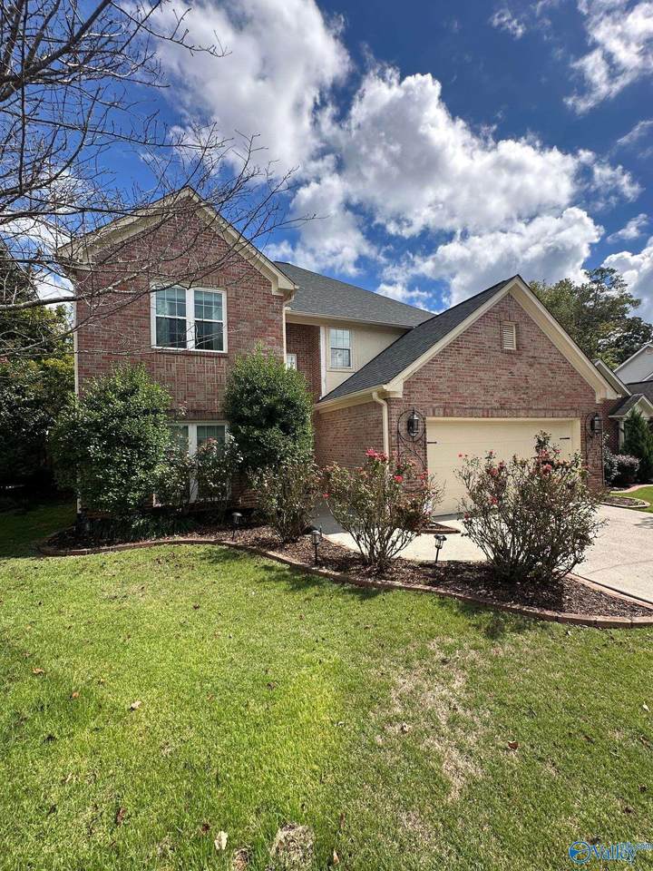 114 Canterbury Drive - Photo 1