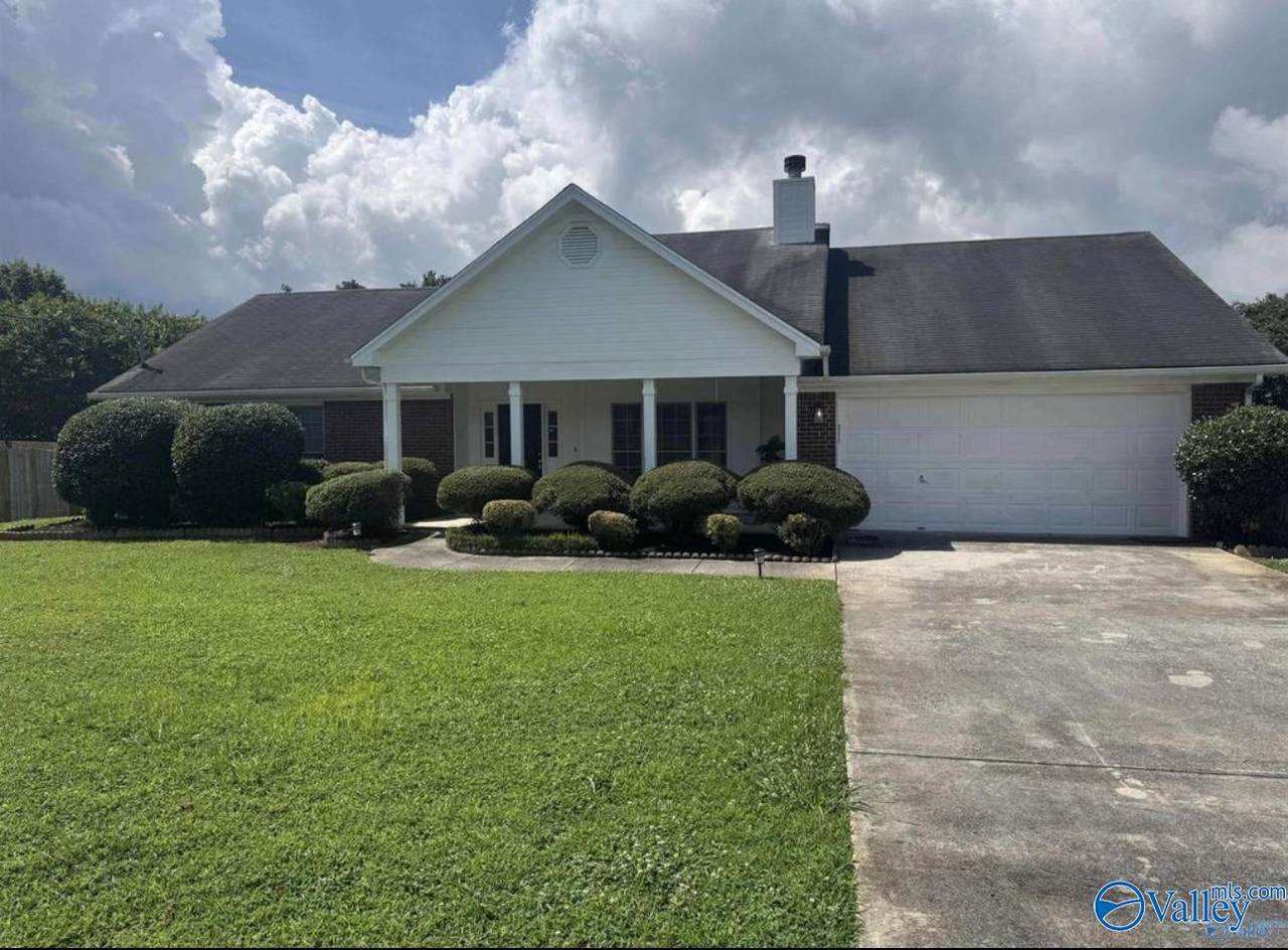 110 Word Lane - Photo 1