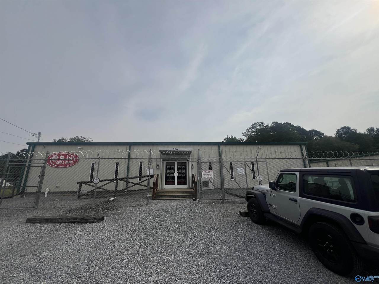 996 Cedar Bluff Road - Photo 1