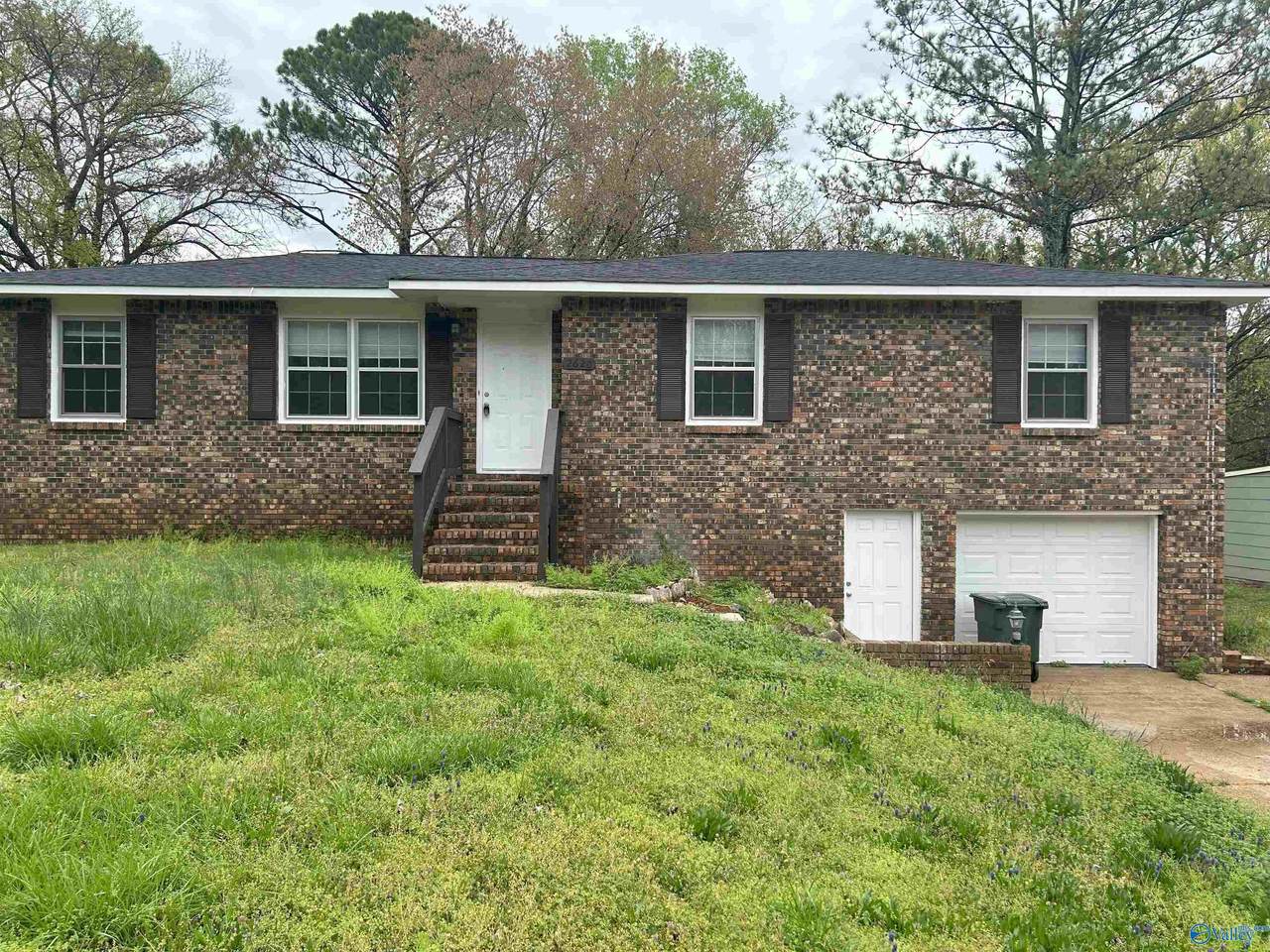 2620 Thornhill Road - Photo 1