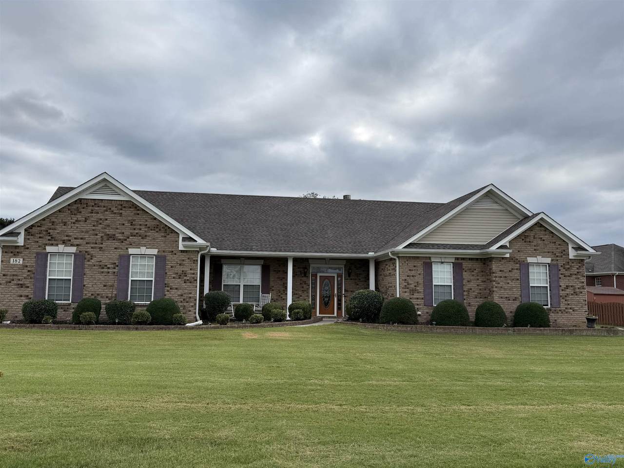 182 Raleigh Way - Photo 1