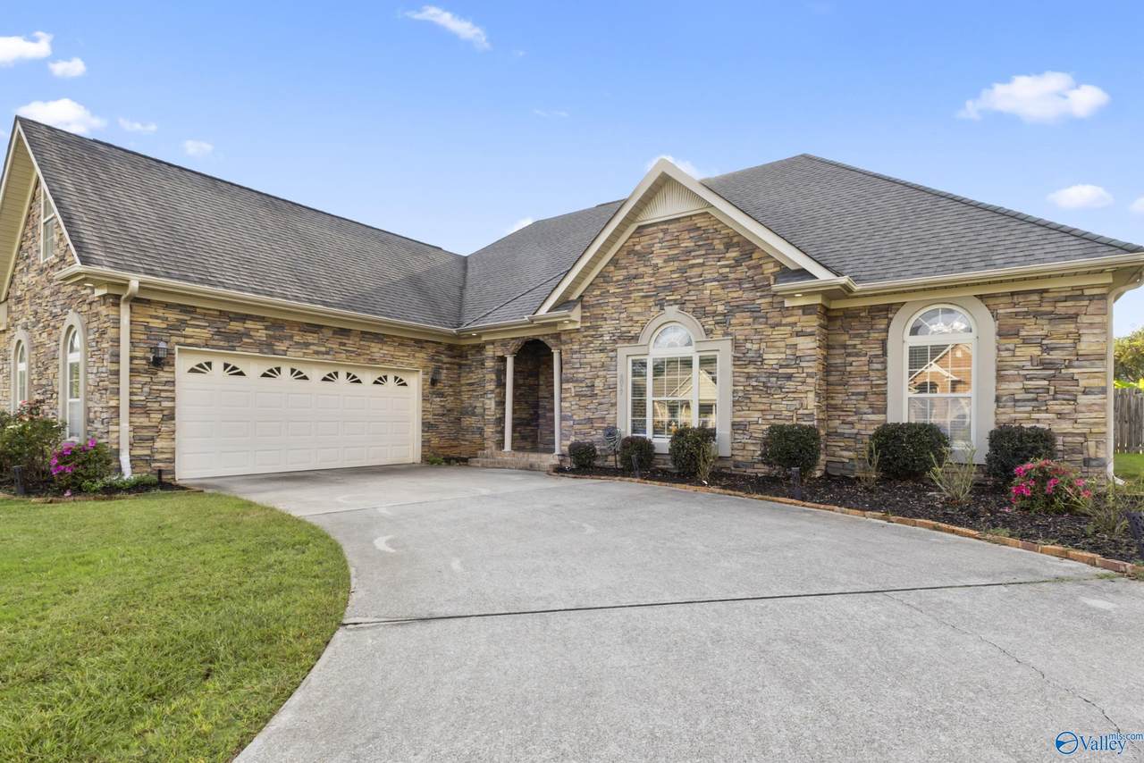 4017 Saddlehorn Bend - Photo 1