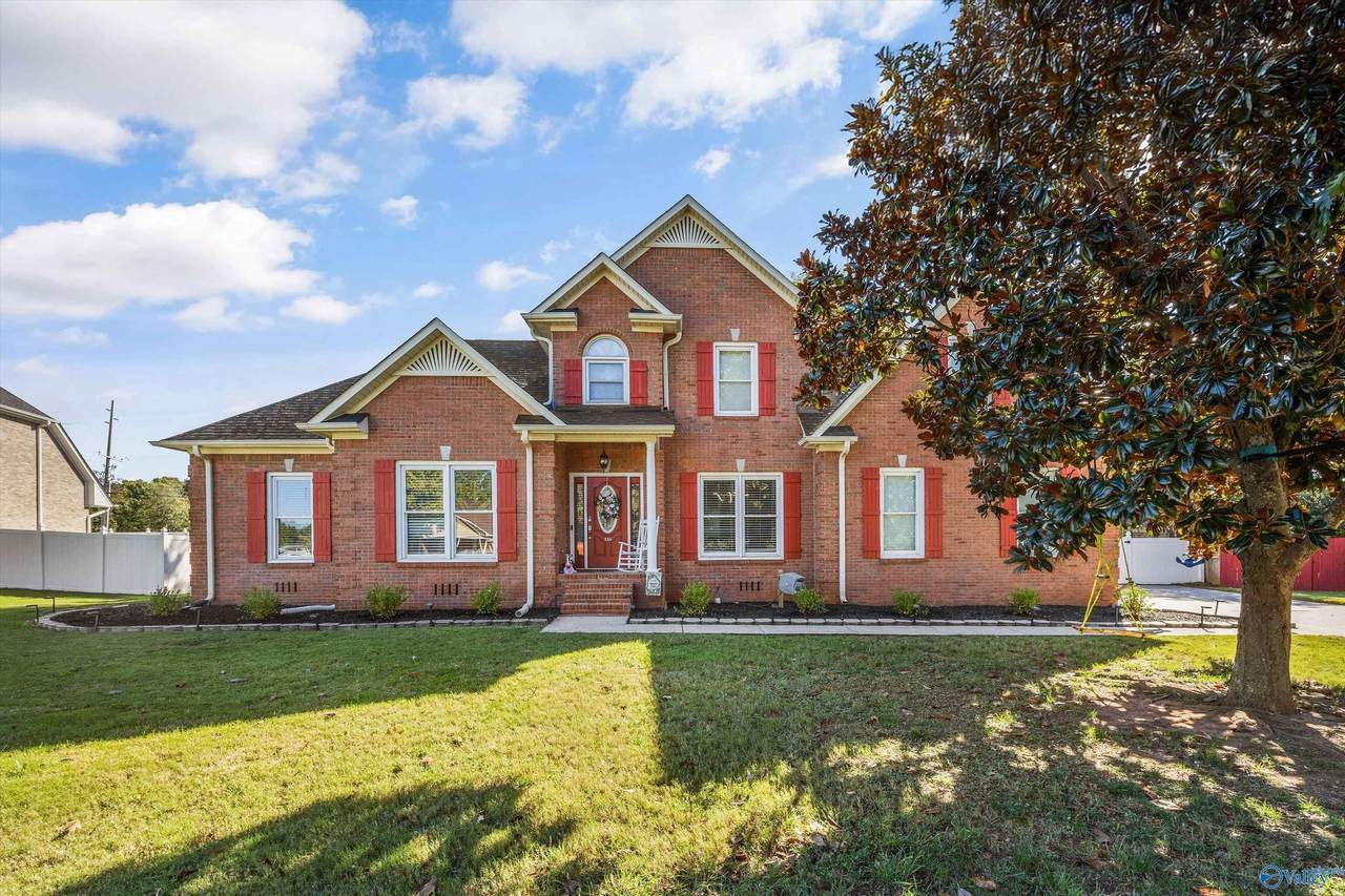 116 Lake Crest Circle - Photo 1