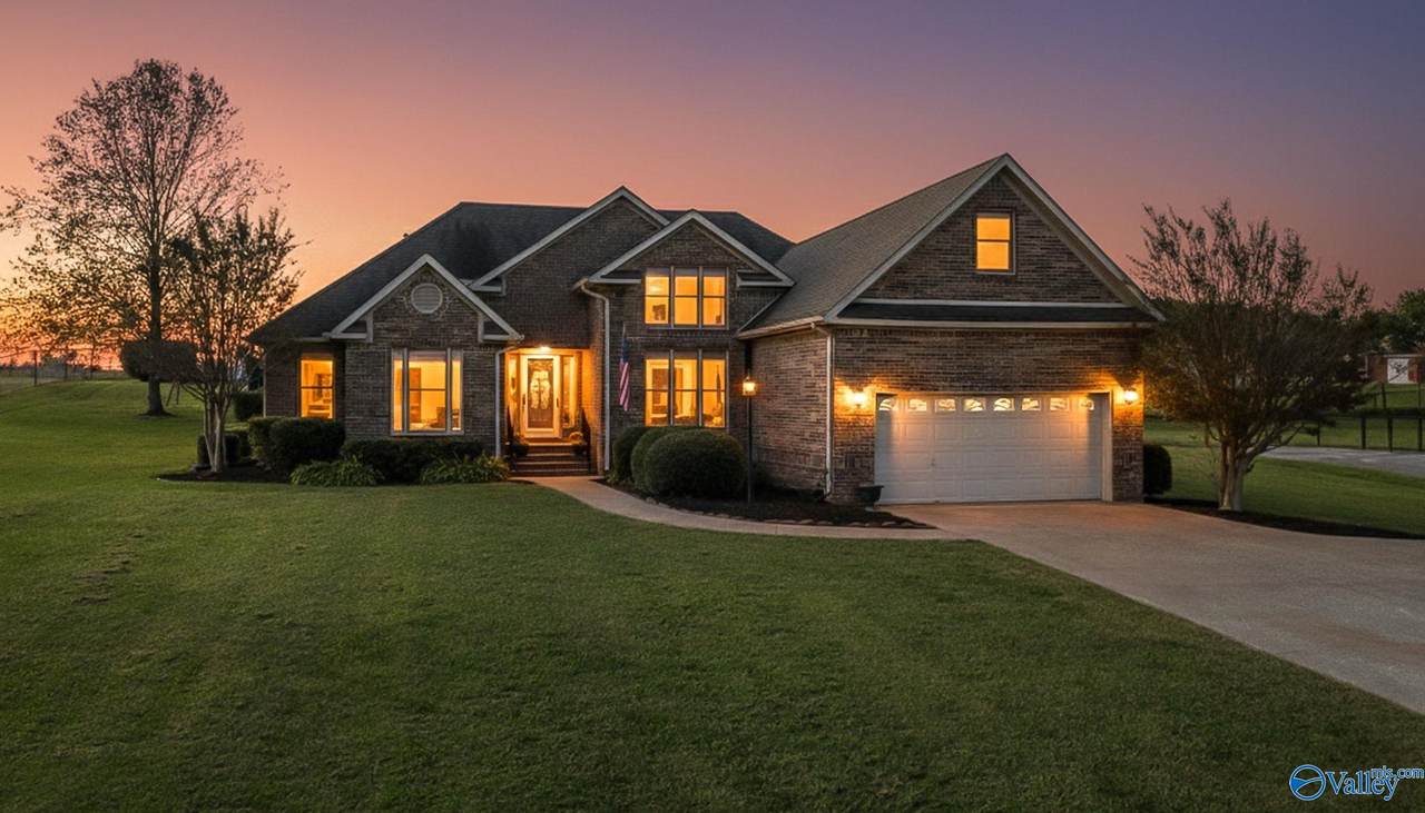 7 Elizabeth Circle - Photo 1