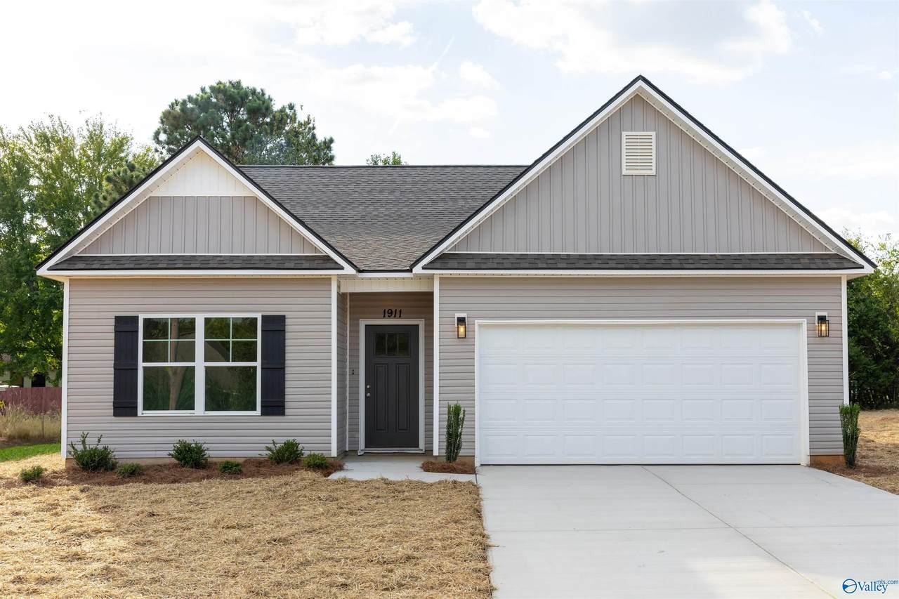 1911 Priscilla Lane - Photo 1