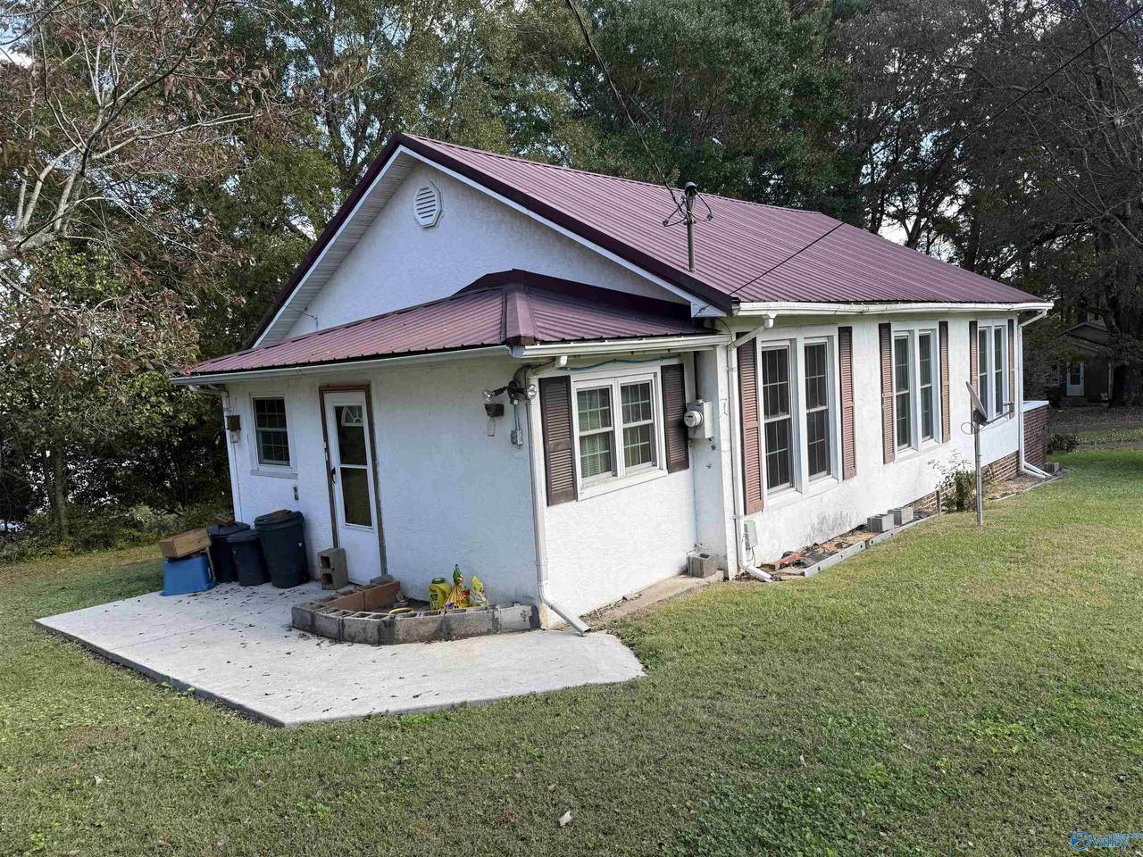 623 Chisolm Avenue - Photo 1