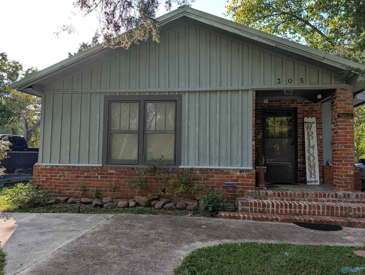 305 Pearl Street - Photo 1