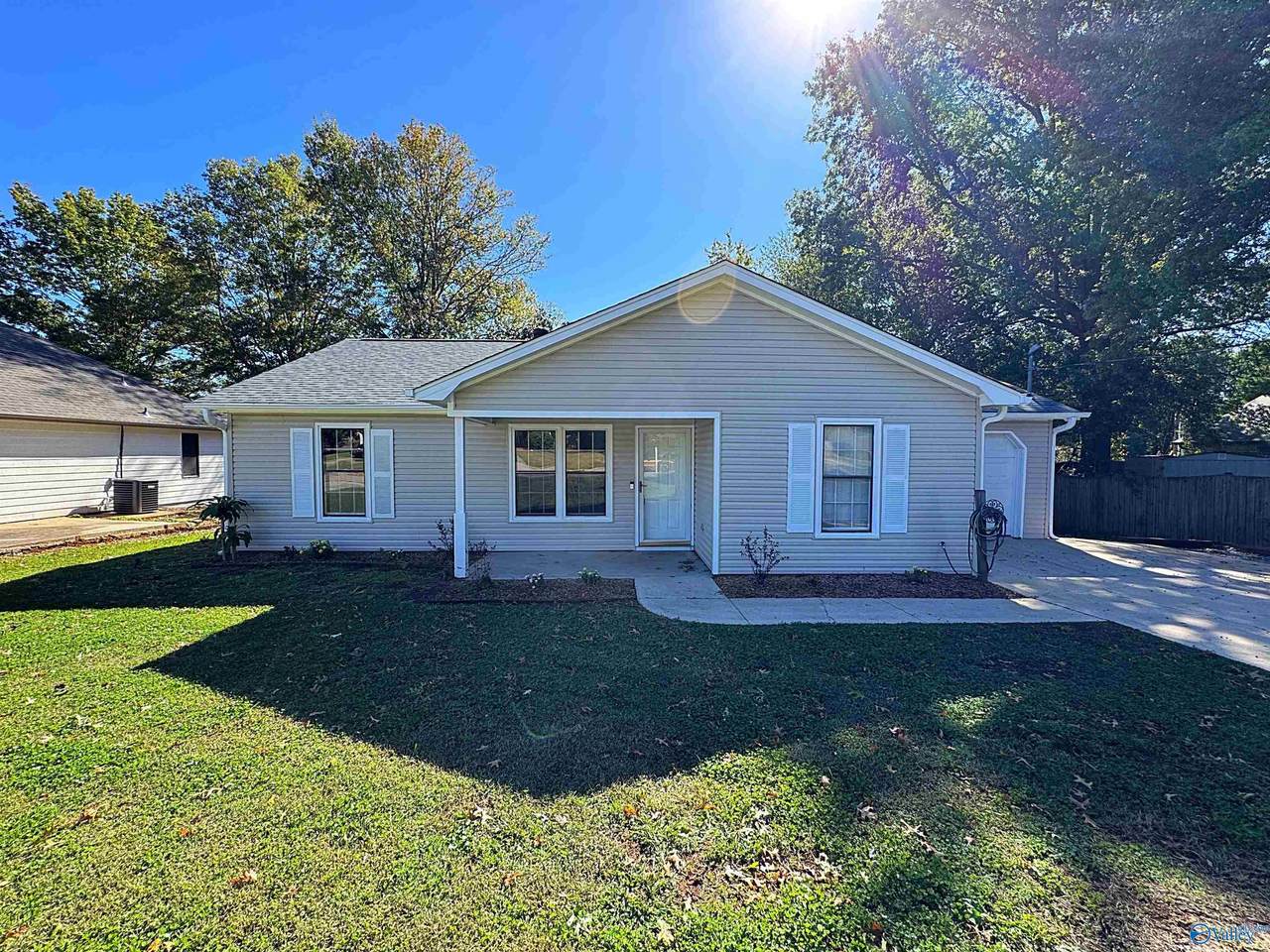 103 Whisperwood Lane - Photo 1