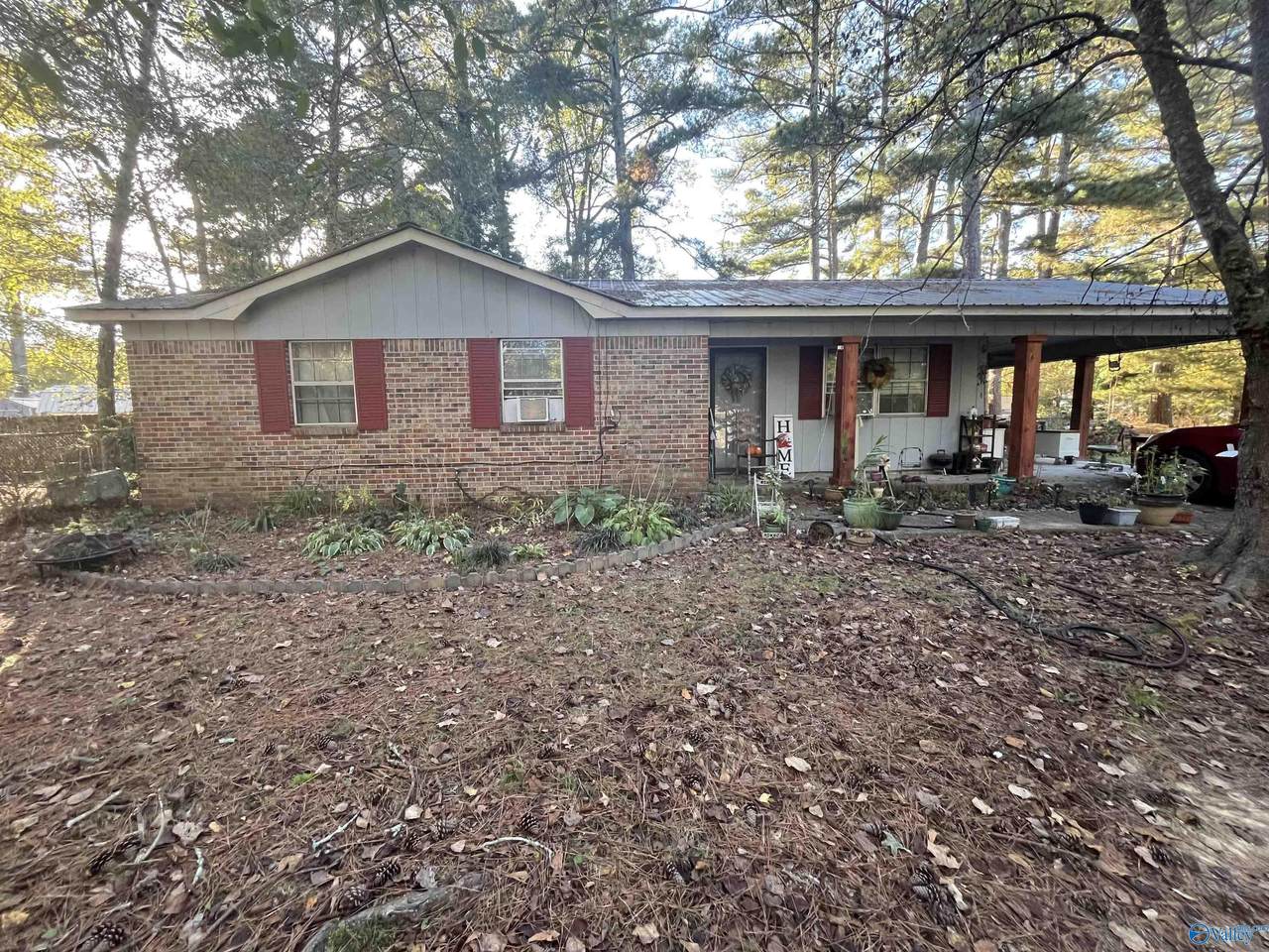 114 Henley Street - Photo 1