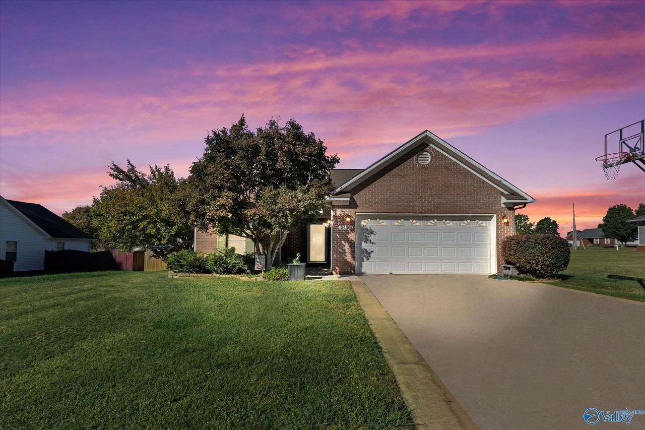 212 Tanner Point Drive - Photo 1