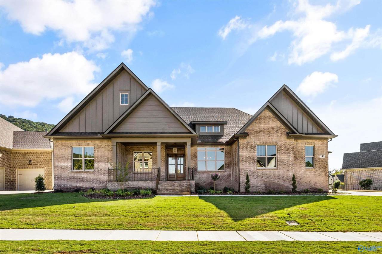 742 Indian Ridge Drive - Photo 1