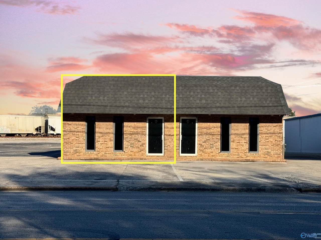 1402 Central Parkway - Photo 1