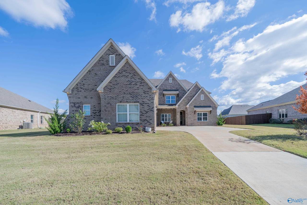 109 Ginamey Circle - Photo 1