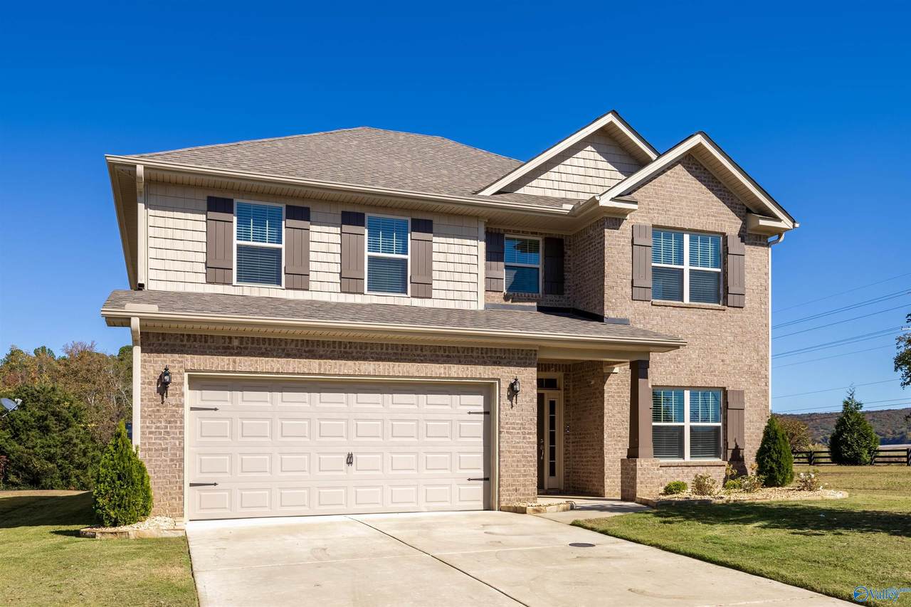 103 Saddle Street - Photo 1