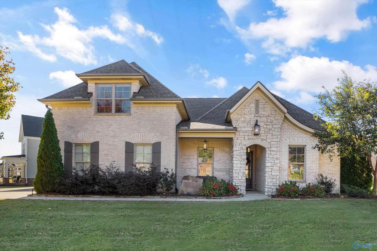 17 Astoria Lane - Photo 1