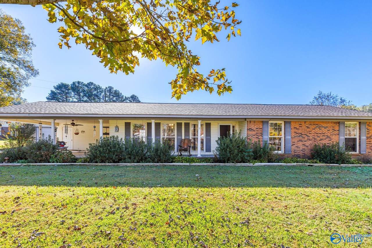 1212 Twin Lake Circle - Photo 1