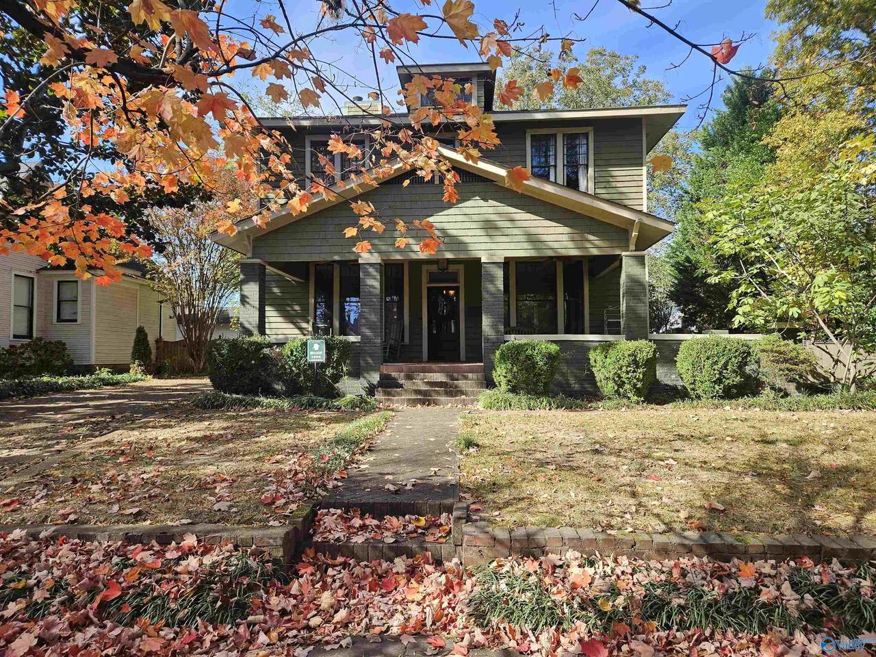 707 Line Street - Photo 1