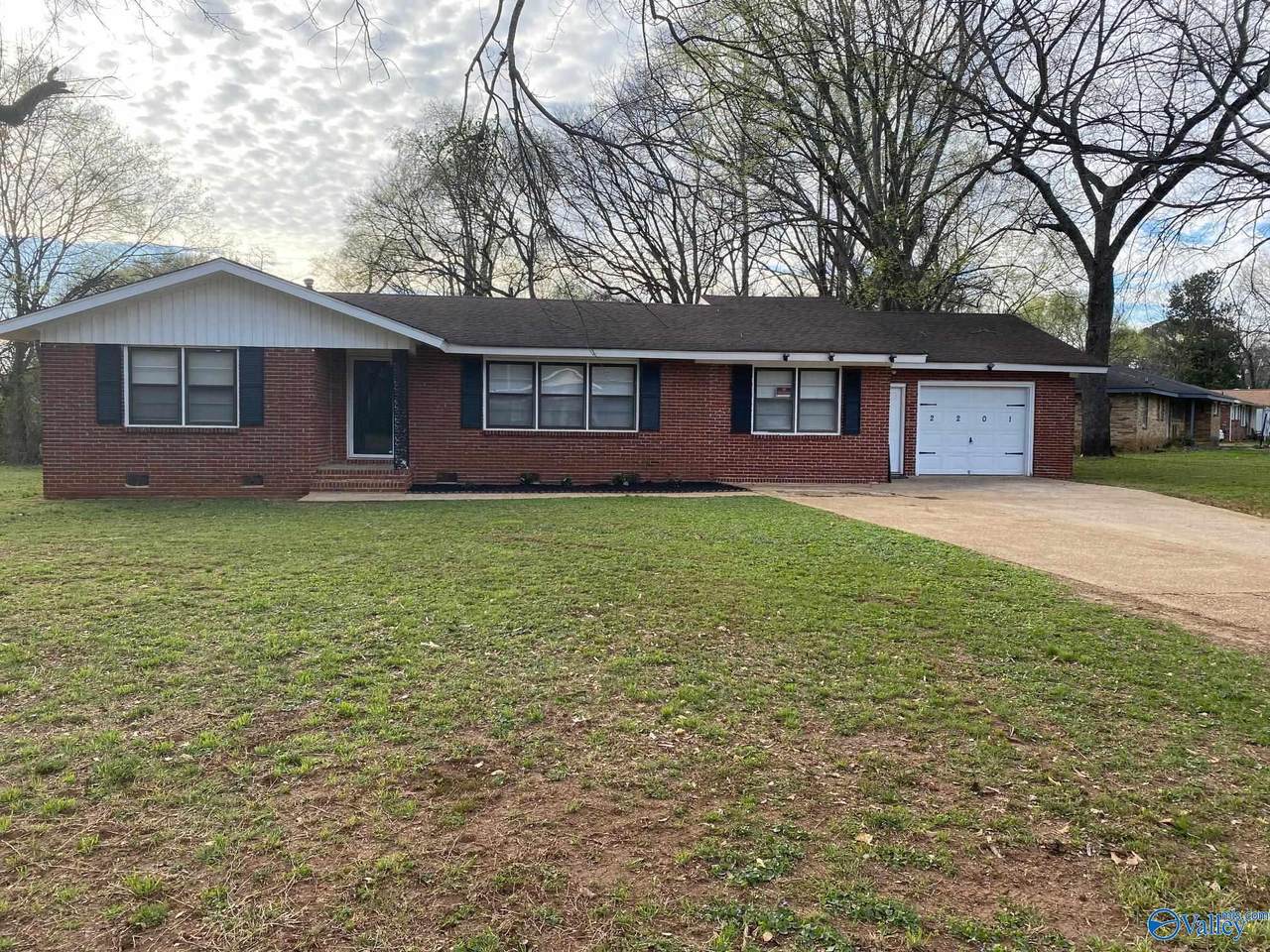 2201 Shady Lane - Photo 1