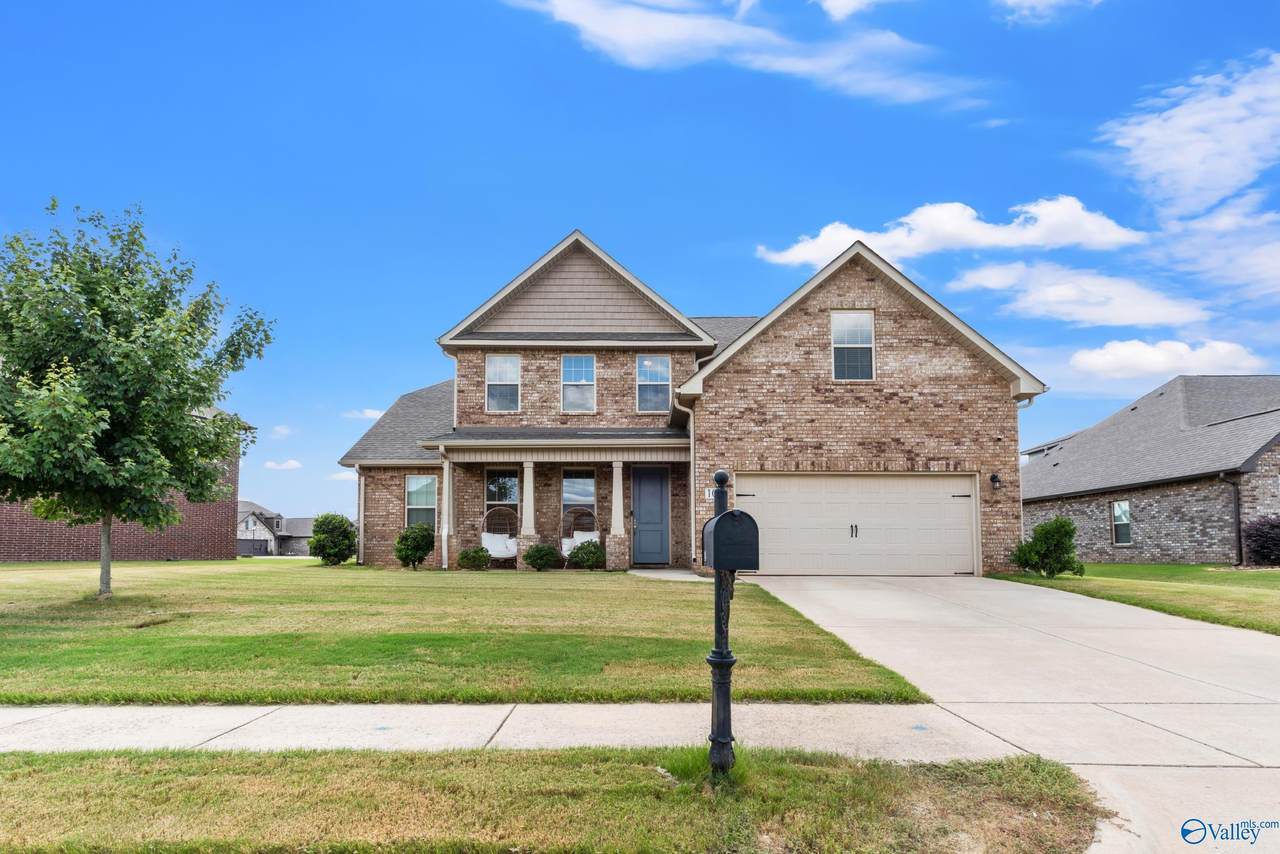 104 Cove Brook Drive - Photo 1