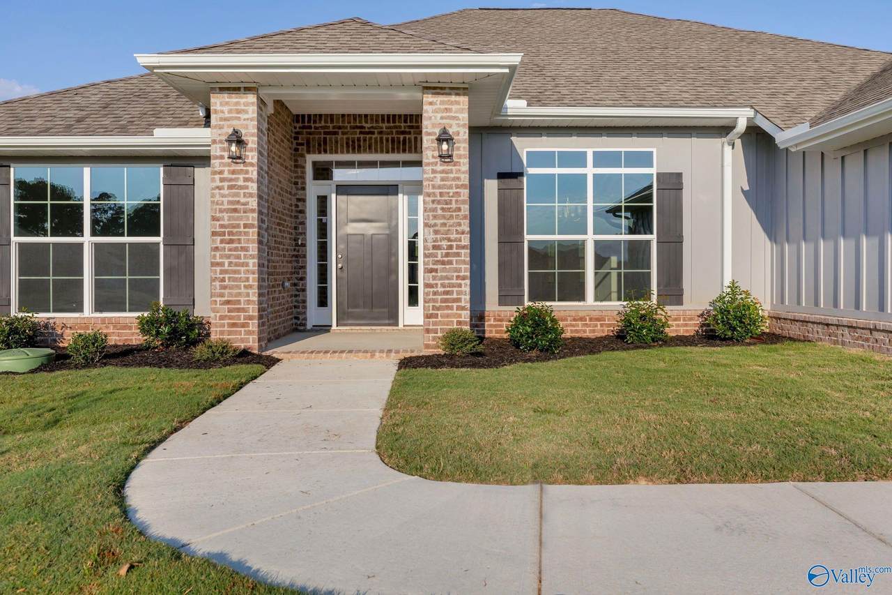 https://bt-photos.global.ssl.fastly.net/nalmls/1280_boomver_1_21904012-2.jpg