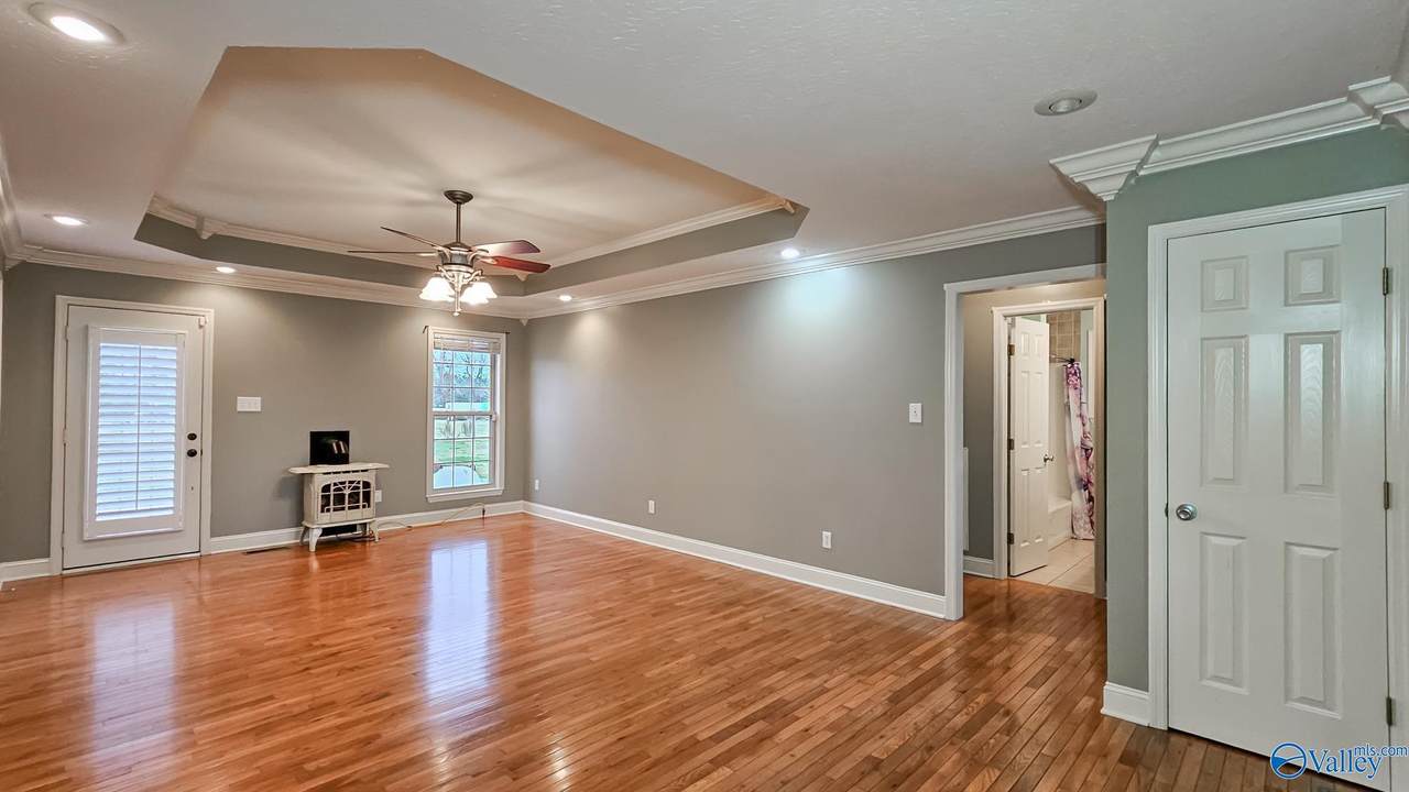 https://bt-photos.global.ssl.fastly.net/nalmls/1280_boomver_1_21904762-2.jpg