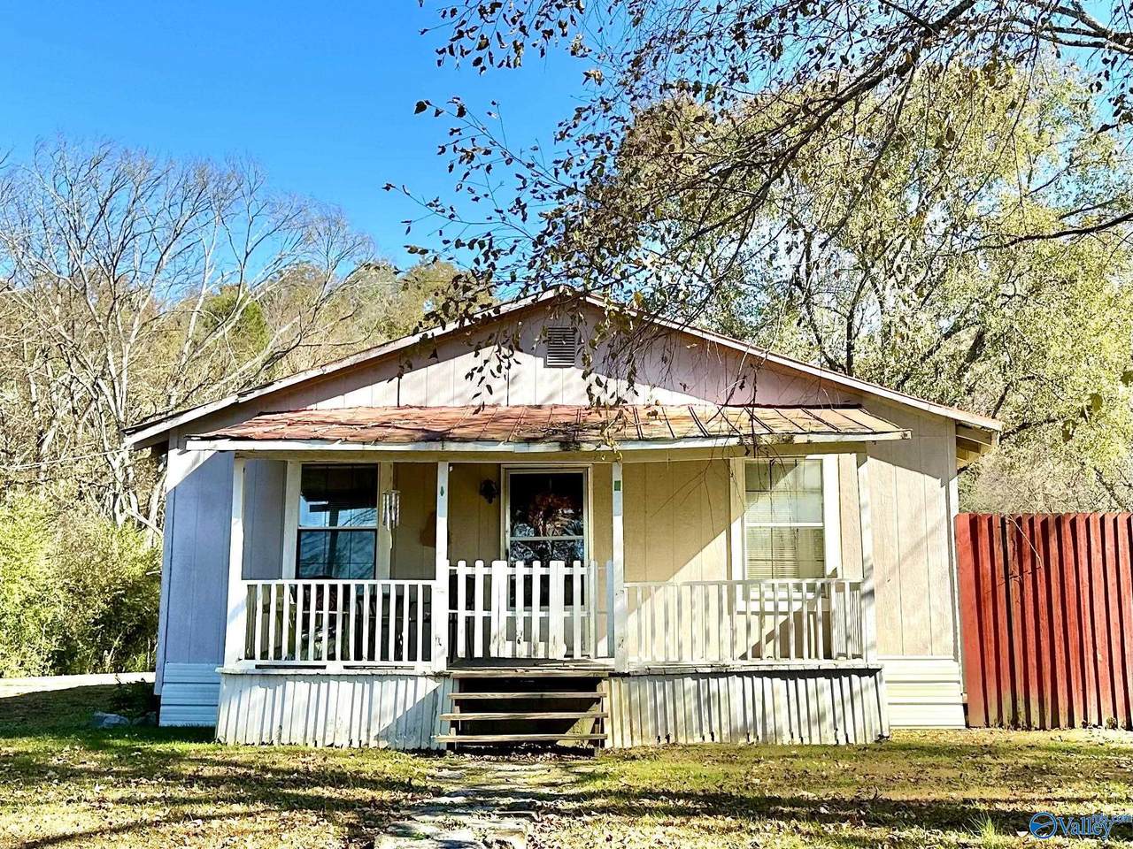 140 Happiness Drive - Photo 1