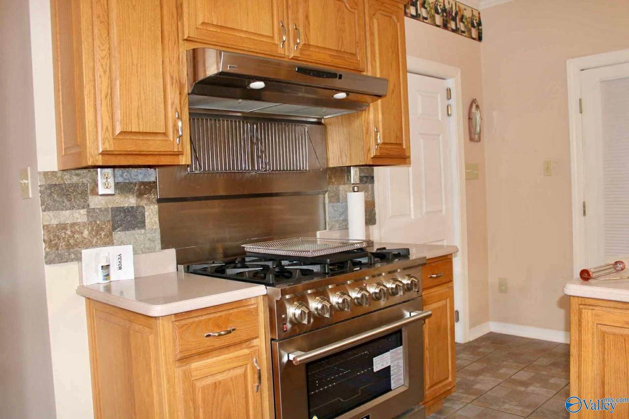 https://bt-photos.global.ssl.fastly.net/nalmls/1280_boomver_1_21905051-2.jpg