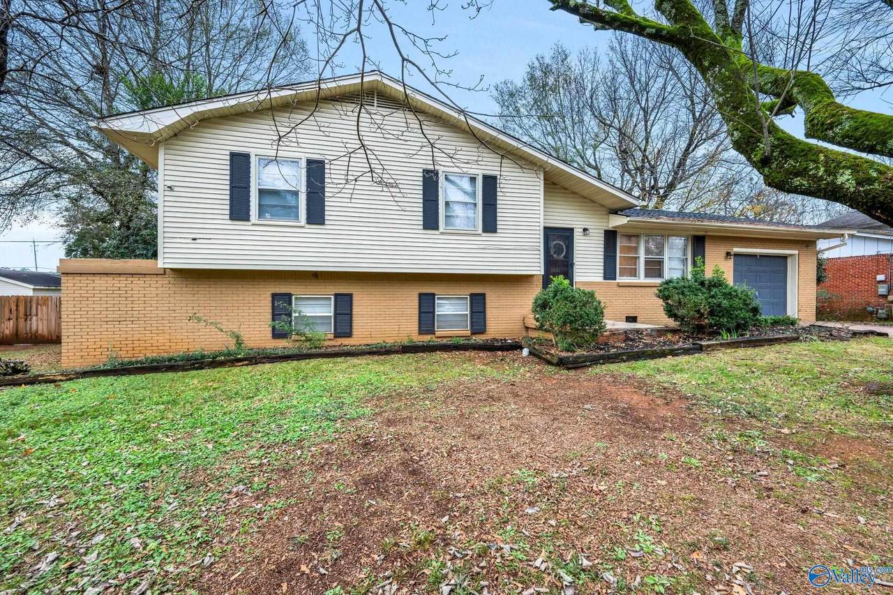9021 Craigmont Road - Photo 1