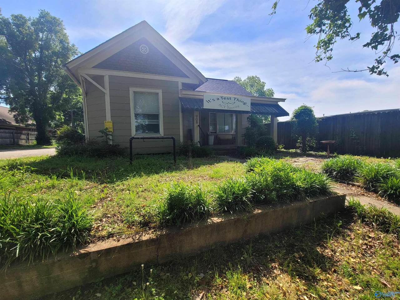 908 4th Avenue - Photo 1