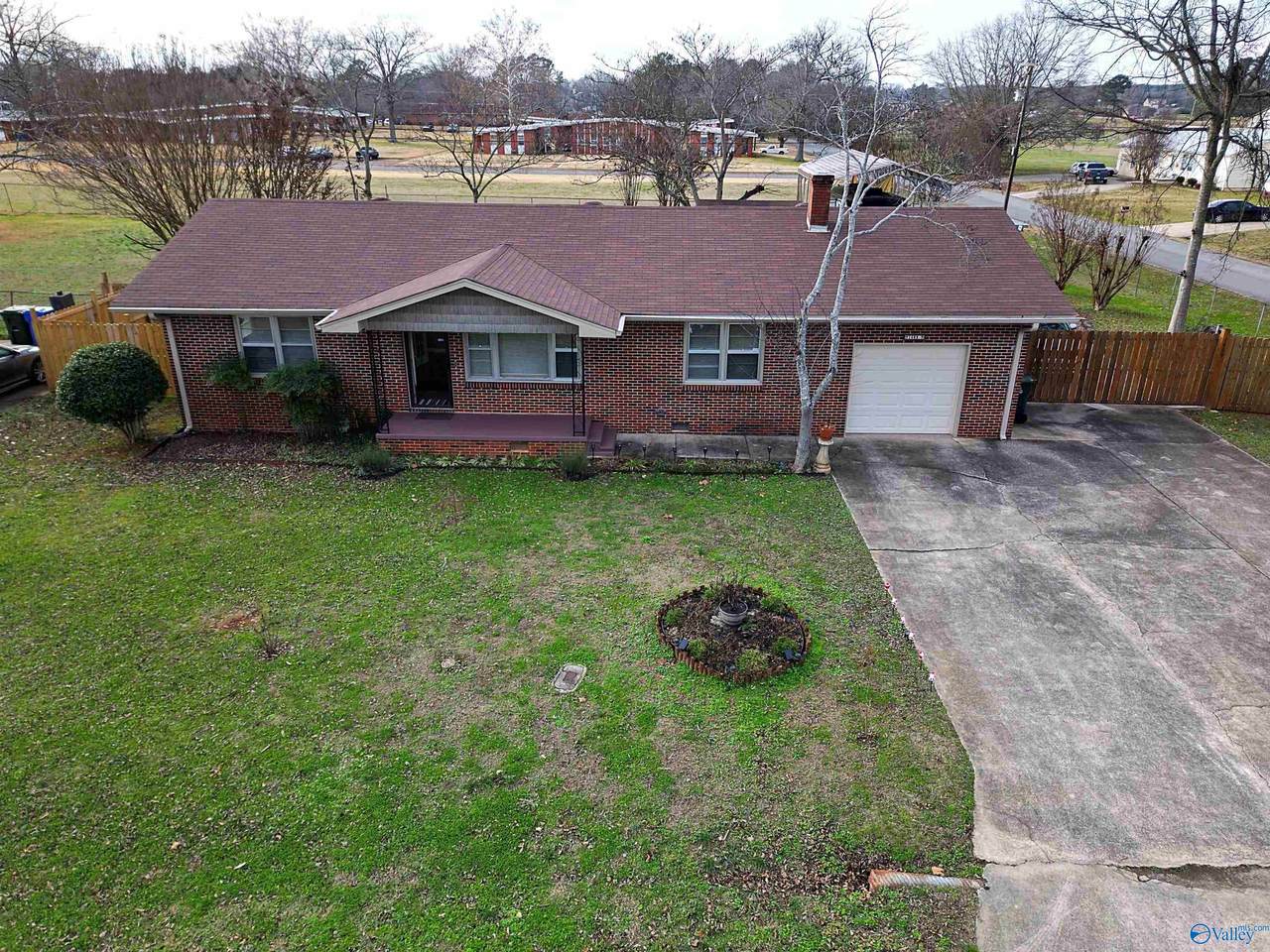 1409 North Houston Street - Photo 1