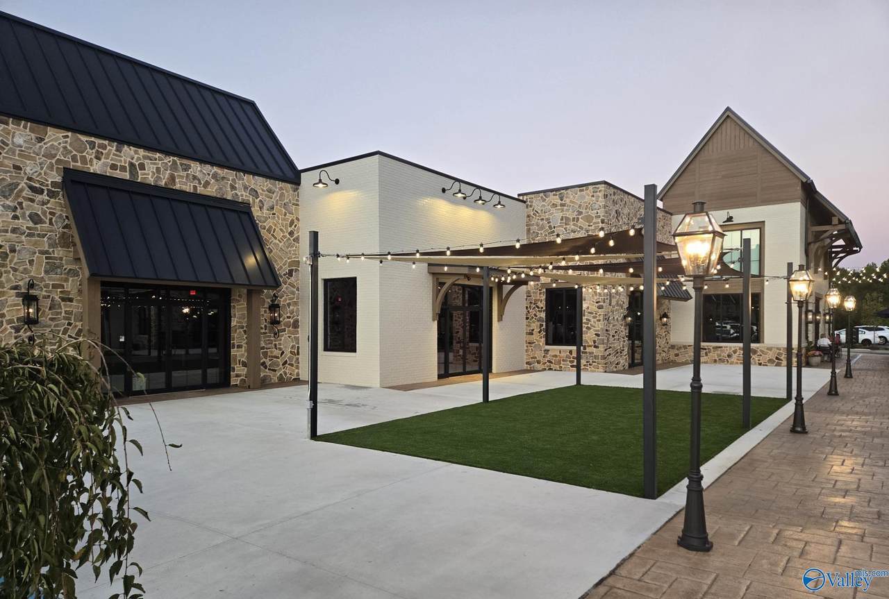 6407 Highway 431 South - Photo 1