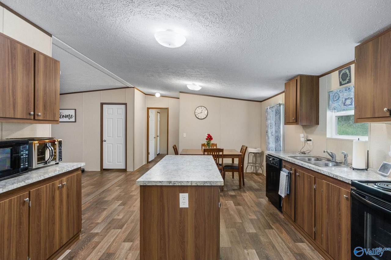 203 Bainbridge Loop - Photo 1