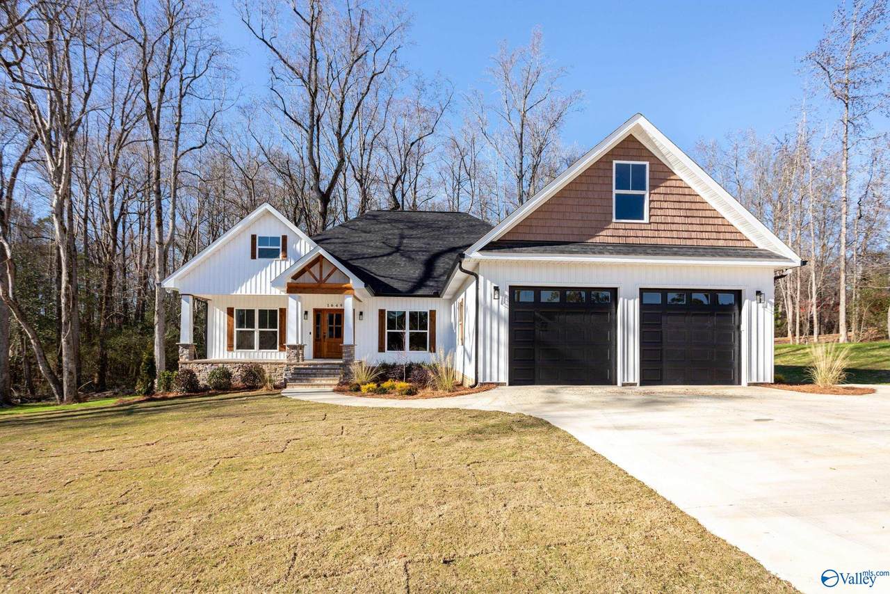 1649 Church Circle - Photo 1