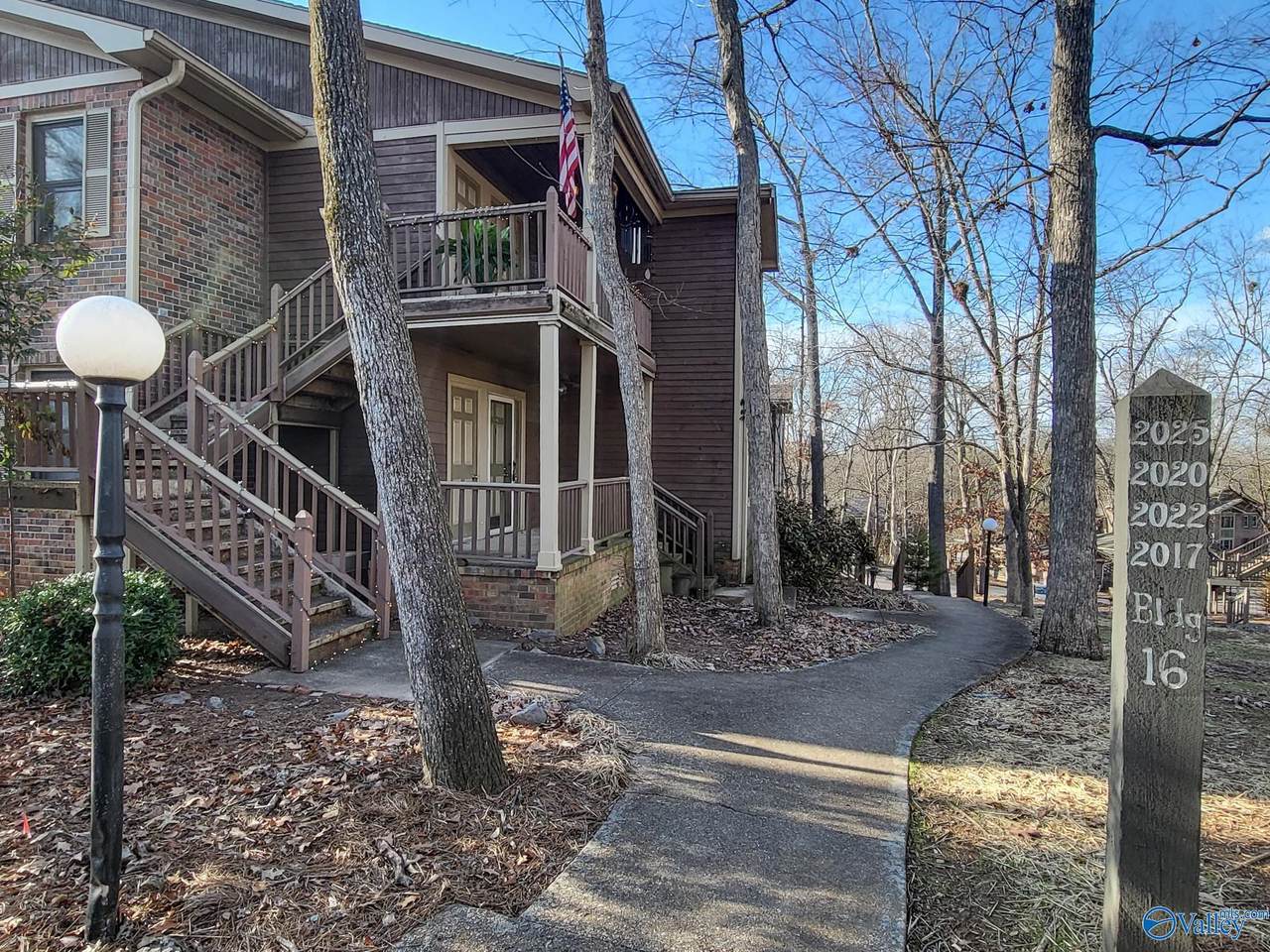 2020 Woodlawn Drive - Photo 1