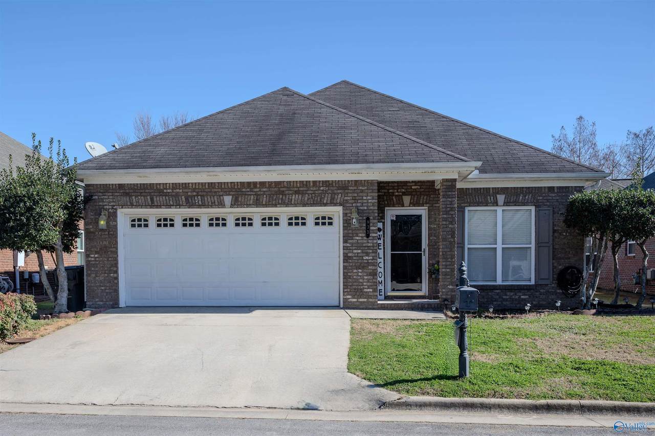 933 Tracey Lane - Photo 1