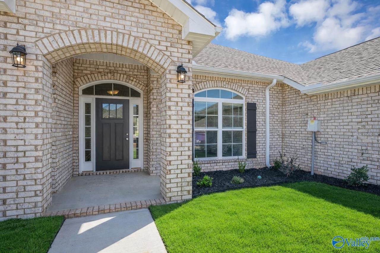 323 Carnation Avenue - Photo 1