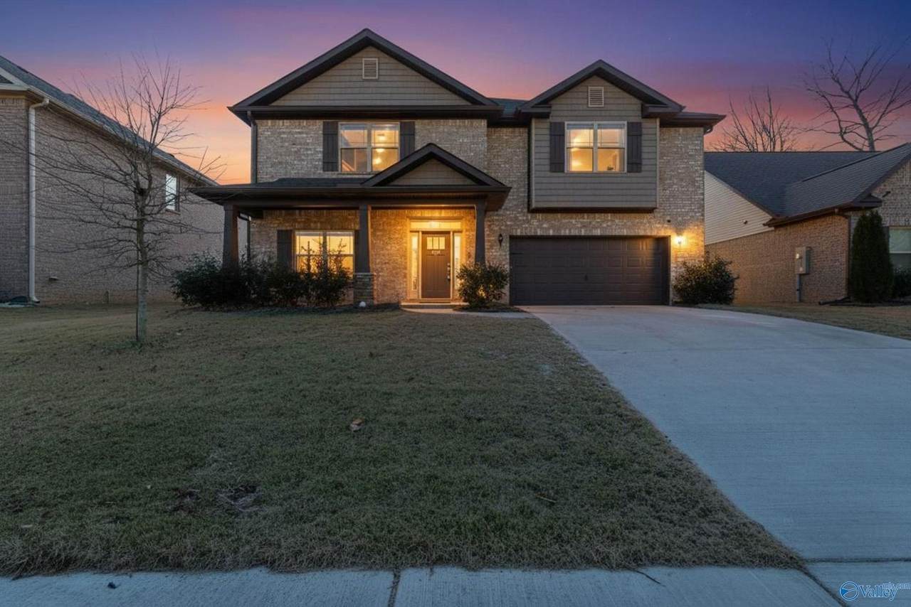 152 Kingswood Drive - Photo 1