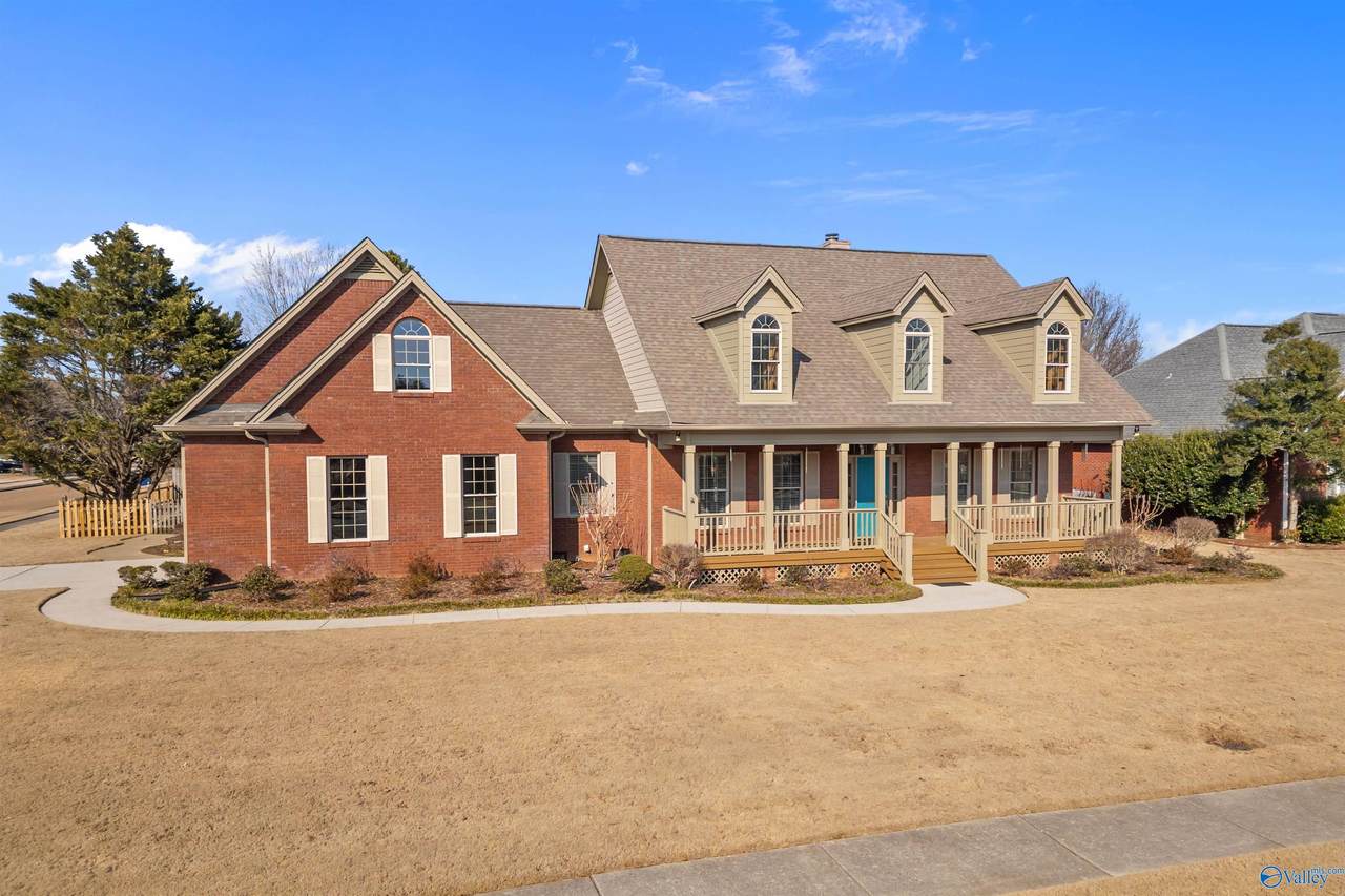 4901 Bridgehampton Road - Photo 1