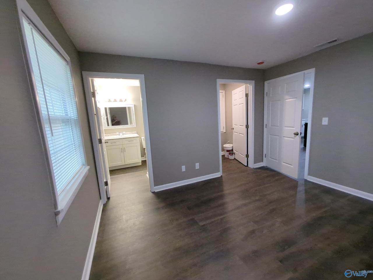 https://bt-photos.global.ssl.fastly.net/nalmls/1280_boomver_1_21908998-2.jpg