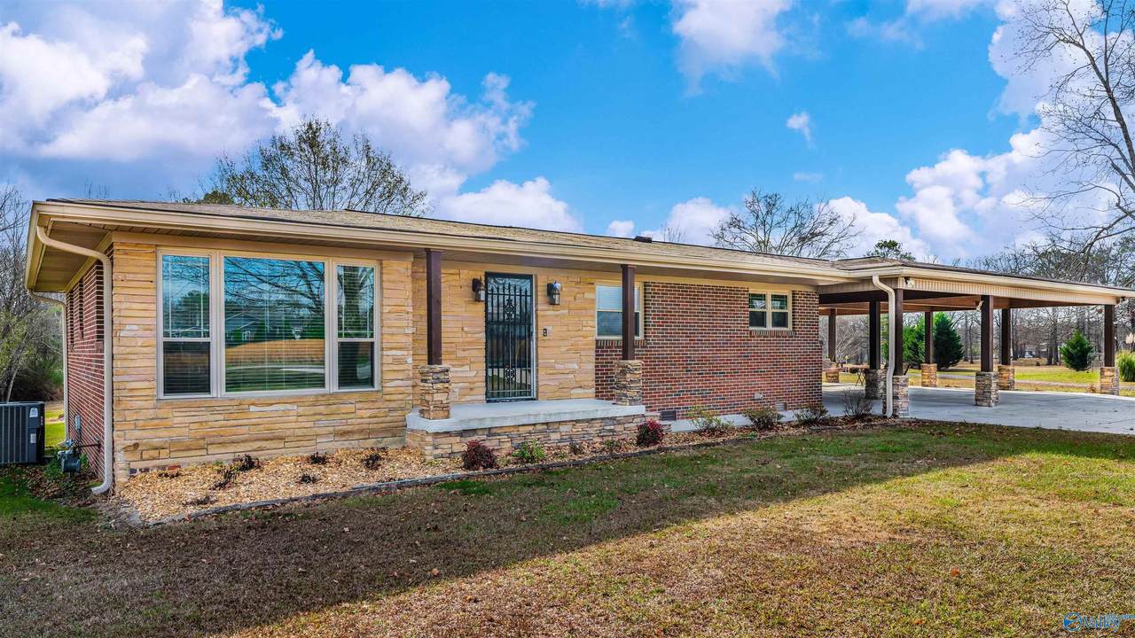 498 Rainbow Avenue - Photo 1