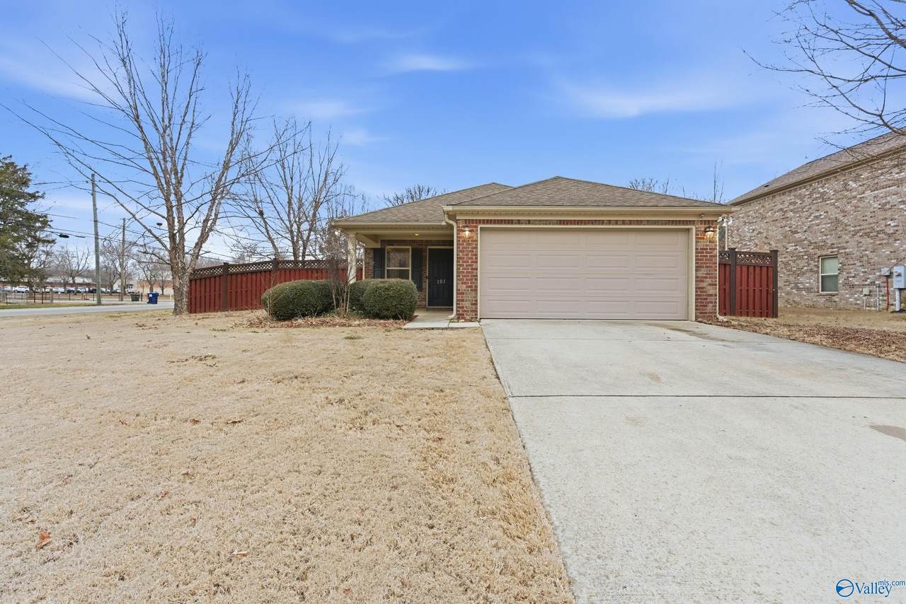 101 Bermuda Lakes Drive - Photo 1