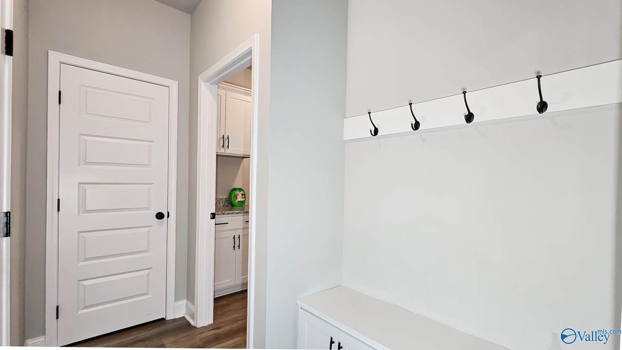 https://bt-photos.global.ssl.fastly.net/nalmls/1280_boomver_1_21909532-2.jpg
