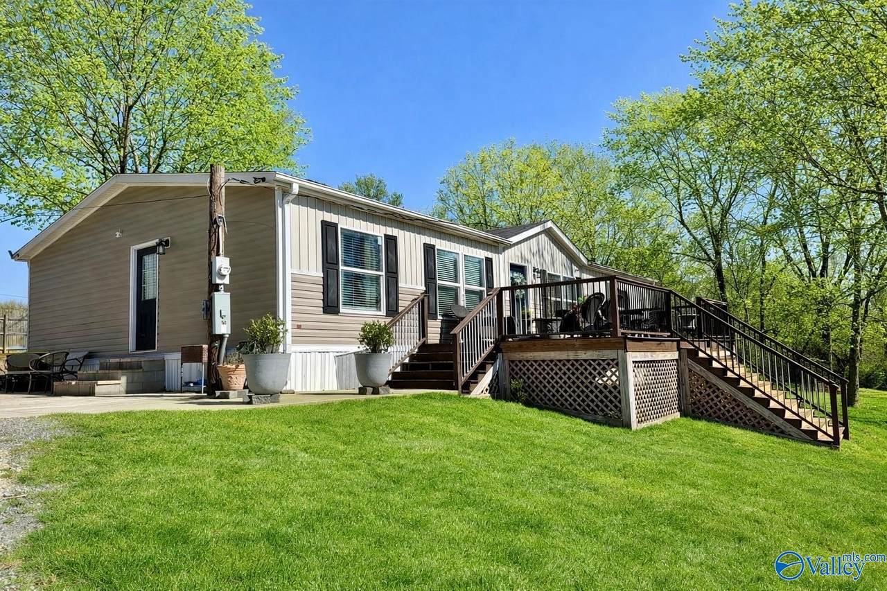 109 Harmening Drive - Photo 1