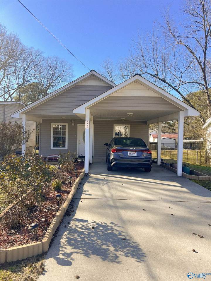 1827 Mount Zion Avenue - Photo 1