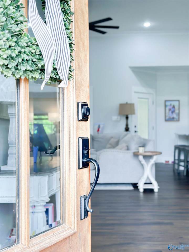 https://bt-photos.global.ssl.fastly.net/nalmls/1280_boomver_1_21909734-2.jpg